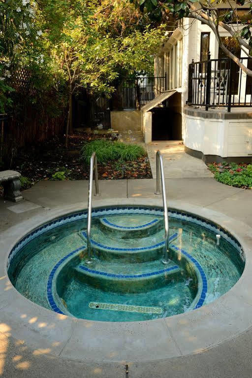 Inn The White House Valley 4*